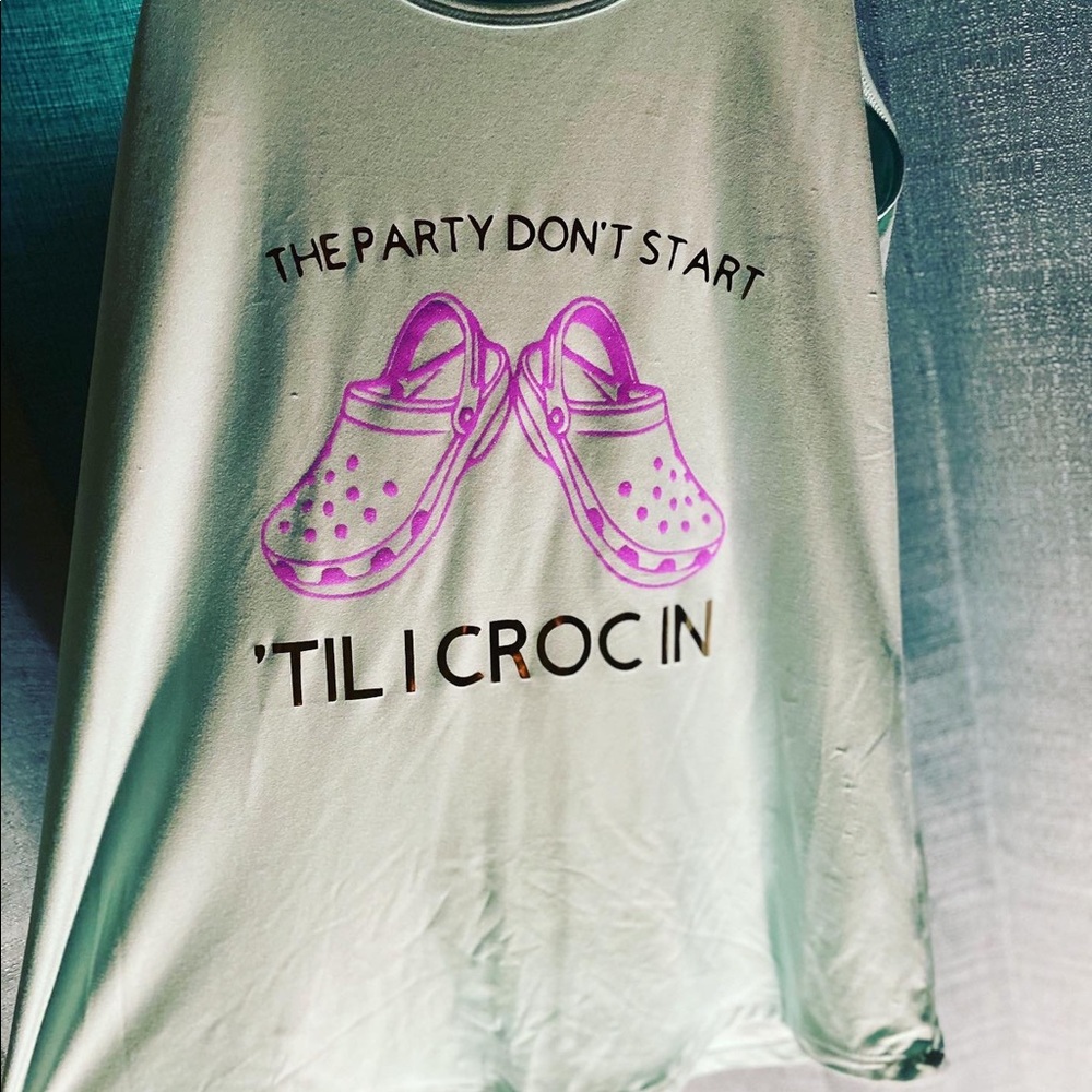 The party don’t stop til I croc in